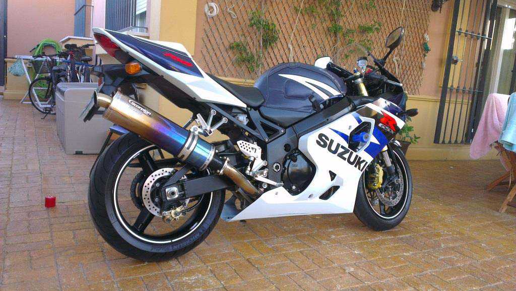 SUZUKI GSXR 750.jpg