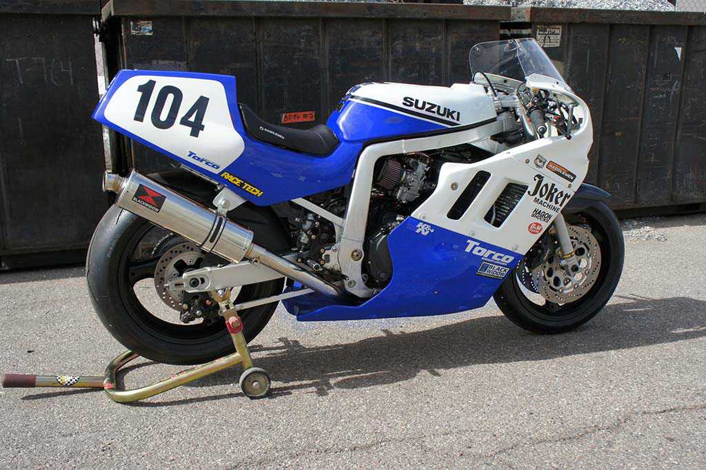 1990_suzuki_gsxr750_160303-020-1200.jpg