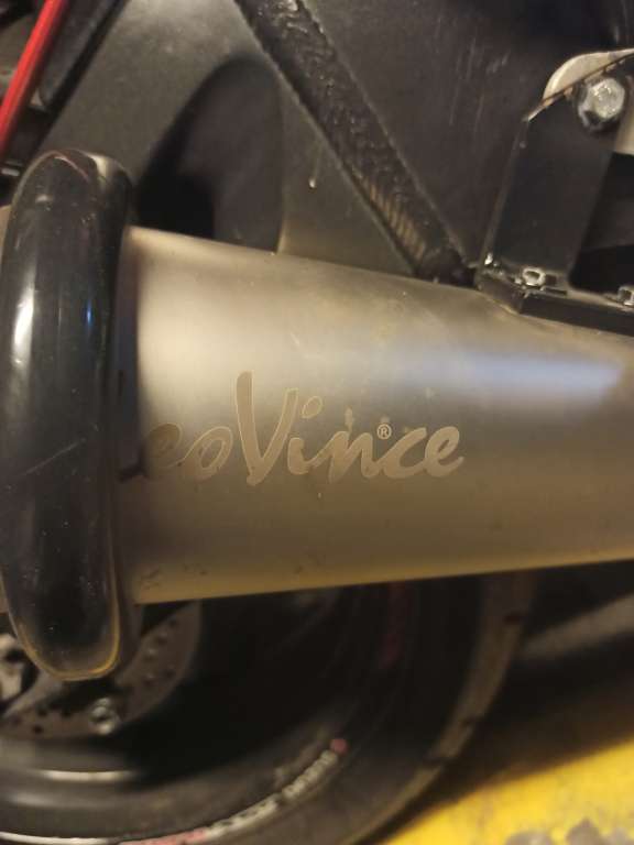 Duda con escape/DbKiller GSX-R600